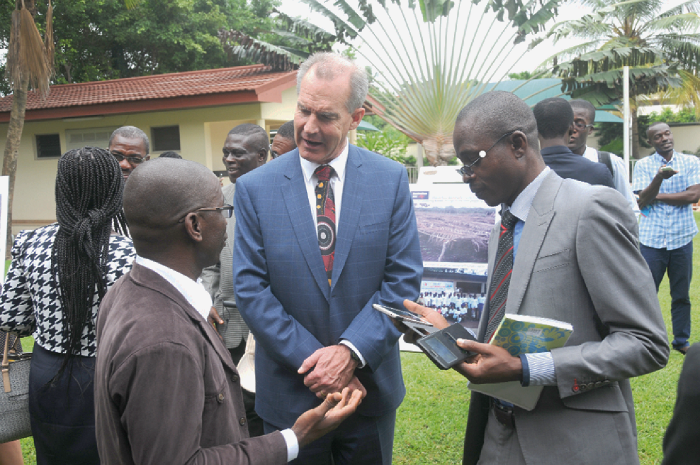 Australia supports Institute for Democratic Governance